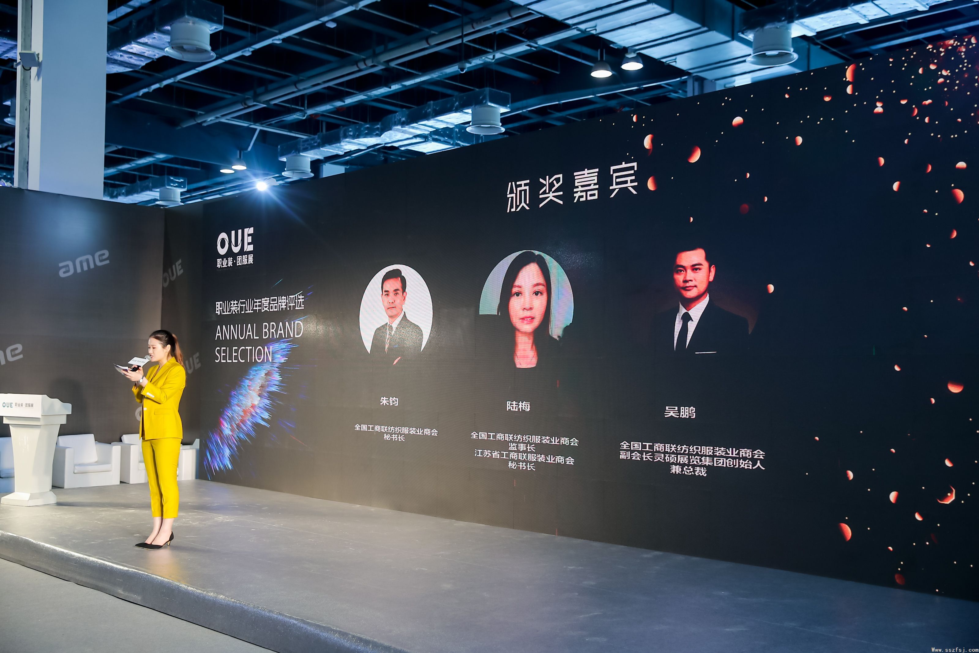 乘兴而来,满“载”而归! OUE职业装·团服展圆满落幕