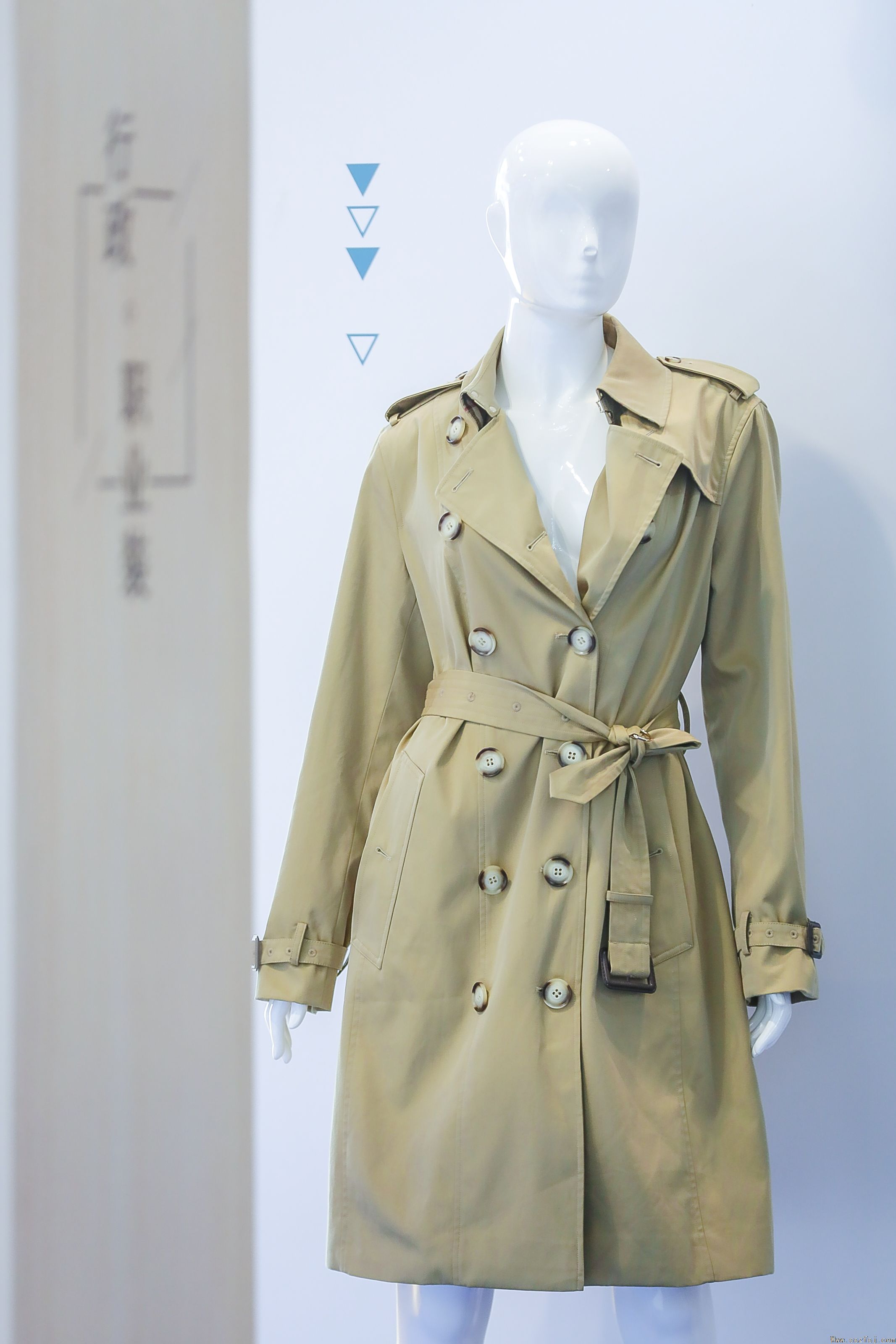 乘兴而来,满“载”而归! OUE职业装·团服展圆满落幕